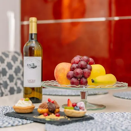 Monicca Collection Suites&residences