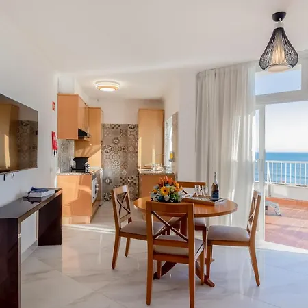 Monicca Collection And Residences 4*