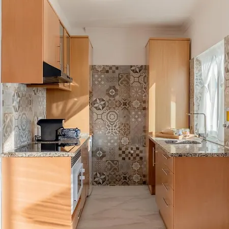 Monicca Collection And Residences 公寓式酒店 4*