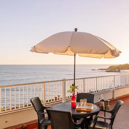 Monicca Collection And Residences Apartmanhotel 4*