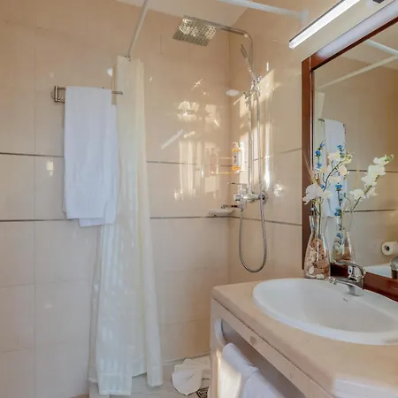 Monicca Collection And Residences 4* 阿尔布费拉