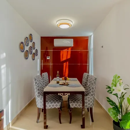 Monicca Collection And Residences Lägenhetshotell 4*