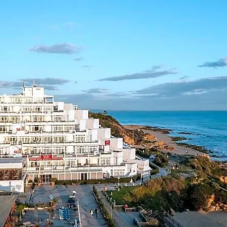 Monicca Collection And Residences 4*