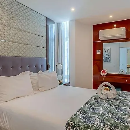 Aparthotel Monicca Collection And Residences 4*