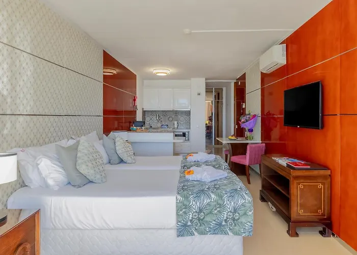 Monicca Collection And Residences 4* Албуфейра