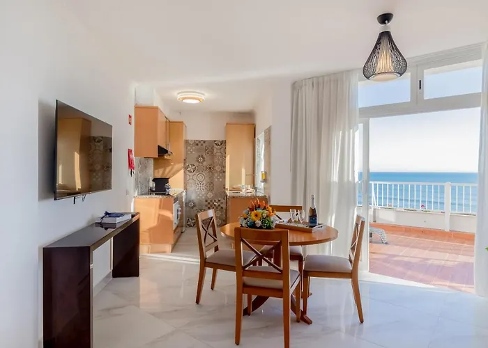 Monicca Collection And Residences 4*