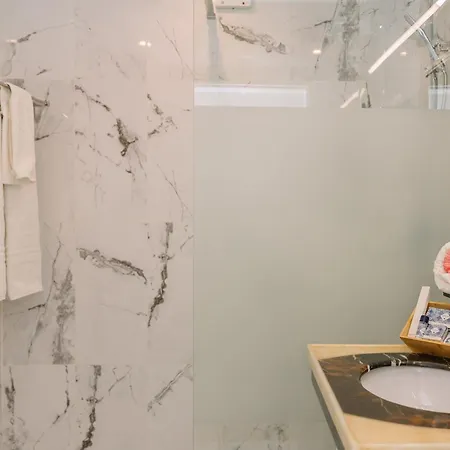 Ξενοδοχείο με διαμερίσματα Monicca Collection And Residences 4*