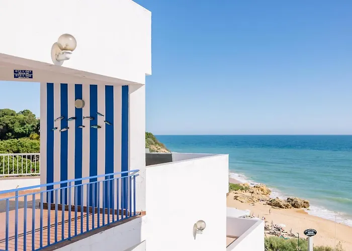 Monicca Collection And Residences Apartmanhotel 4*