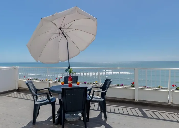 Monicca Collection And Residences Apartmanhotel