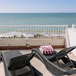 Monicca Collection Suites&residences 4*
